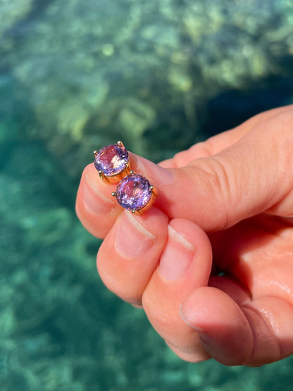 Amethyst stud earrings in 18k gold plating by Marie-Françoise Jewellery